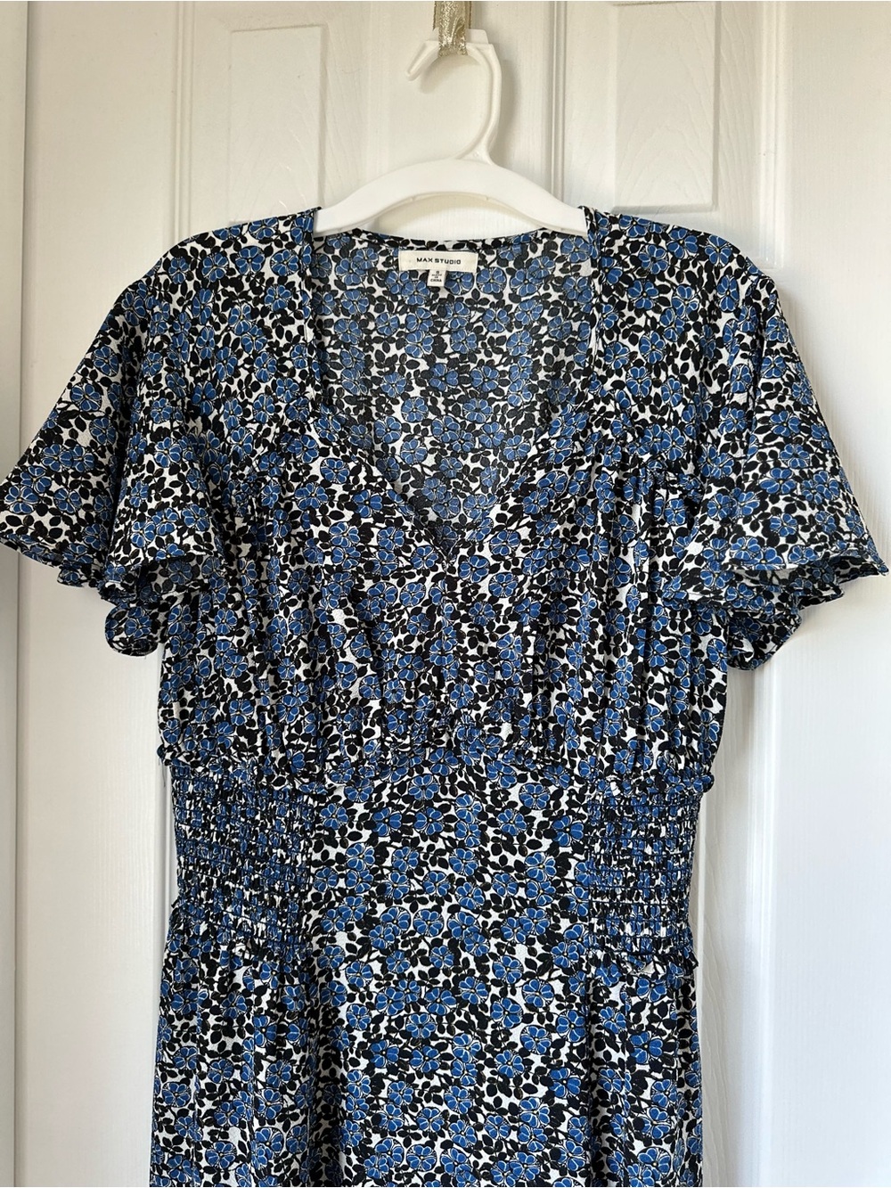 Max Studio Blue Floral Smocked Maxi Dress with Short Sleeves - Picture 5 of 5